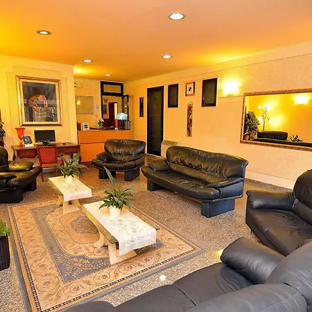 Hotel Amba Alagi *